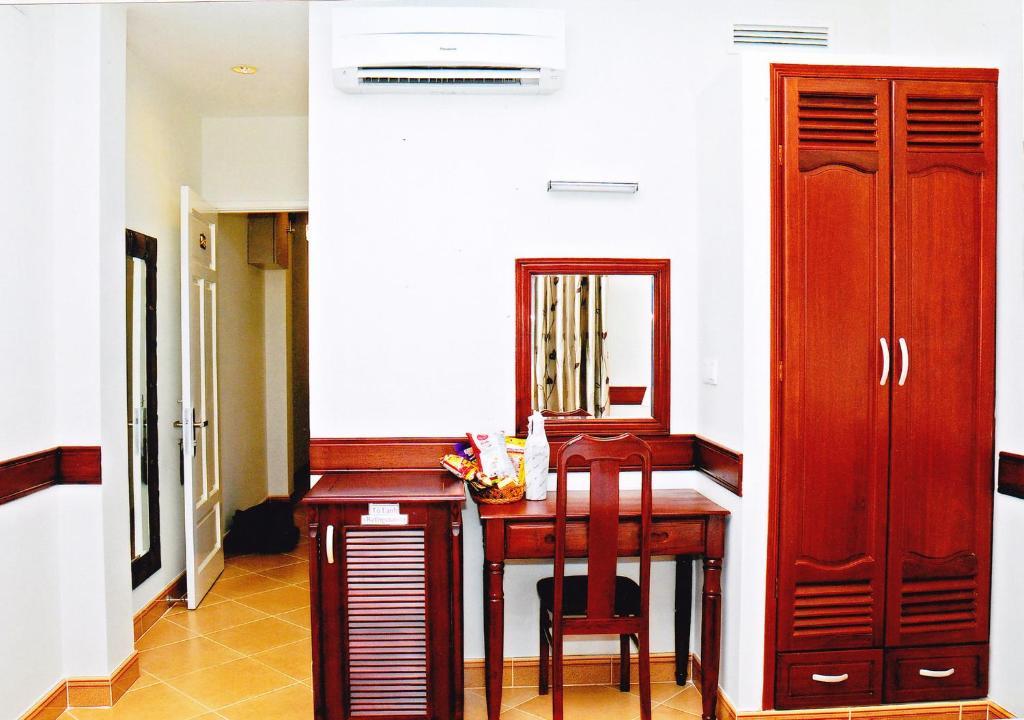 Hoang Thanh Thuy Airport Hotel 1 - Gan Am Thuc Dem Cho Hoang Hoa Tham Cidade de Ho Chi Minh Quarto foto