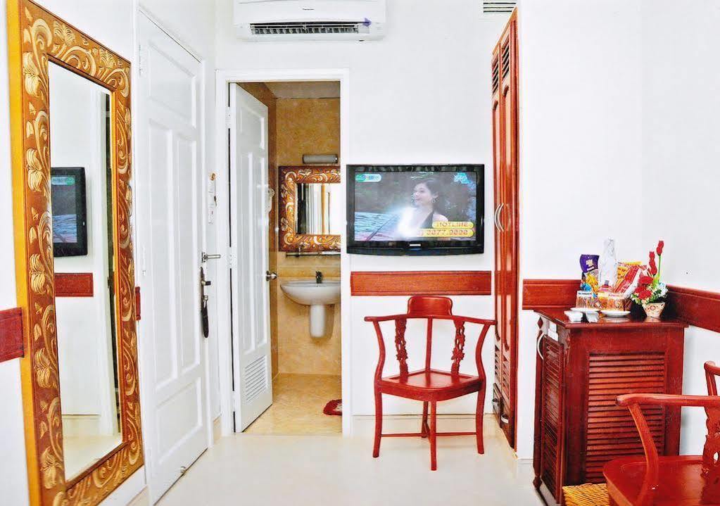 Hoang Thanh Thuy Airport Hotel 1 - Gan Am Thuc Dem Cho Hoang Hoa Tham Cidade de Ho Chi Minh Exterior foto